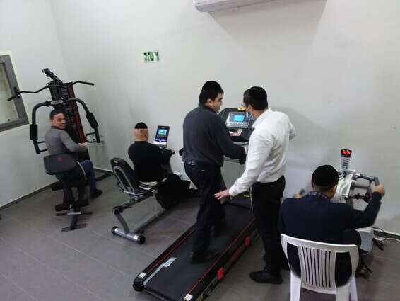 עובדי וחניכי האירגון // באדיבות צהר לב